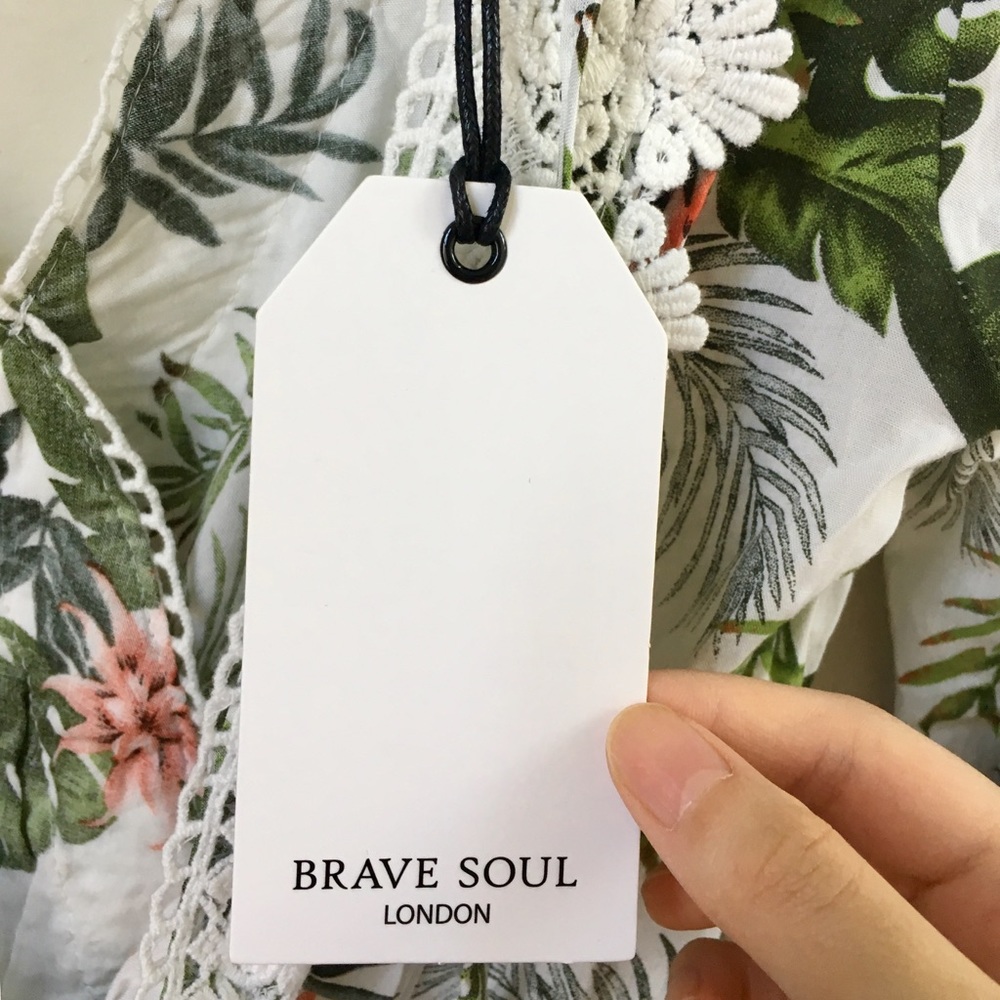 Brave Soul Tropical Romper - Picture 4 of 4